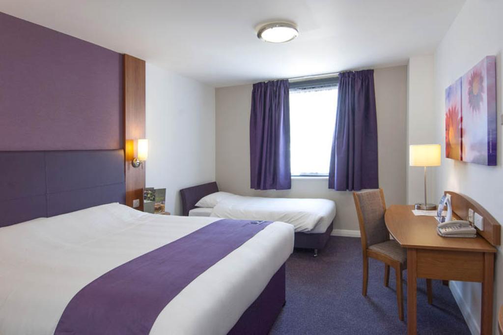 Premier Inn Dundee West Kamer foto